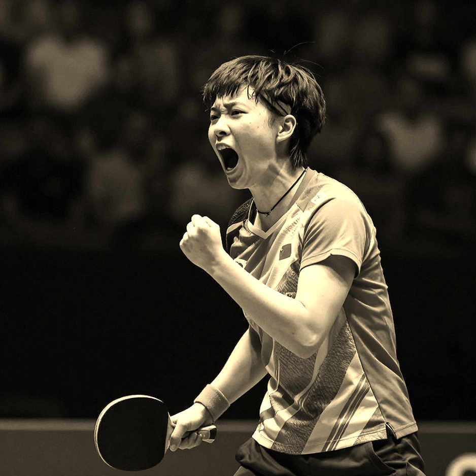 Alwi Farhan tập cùng Kento Momota trước Asian Games 2026: giữa bài học và bong bóng kỳ vọng